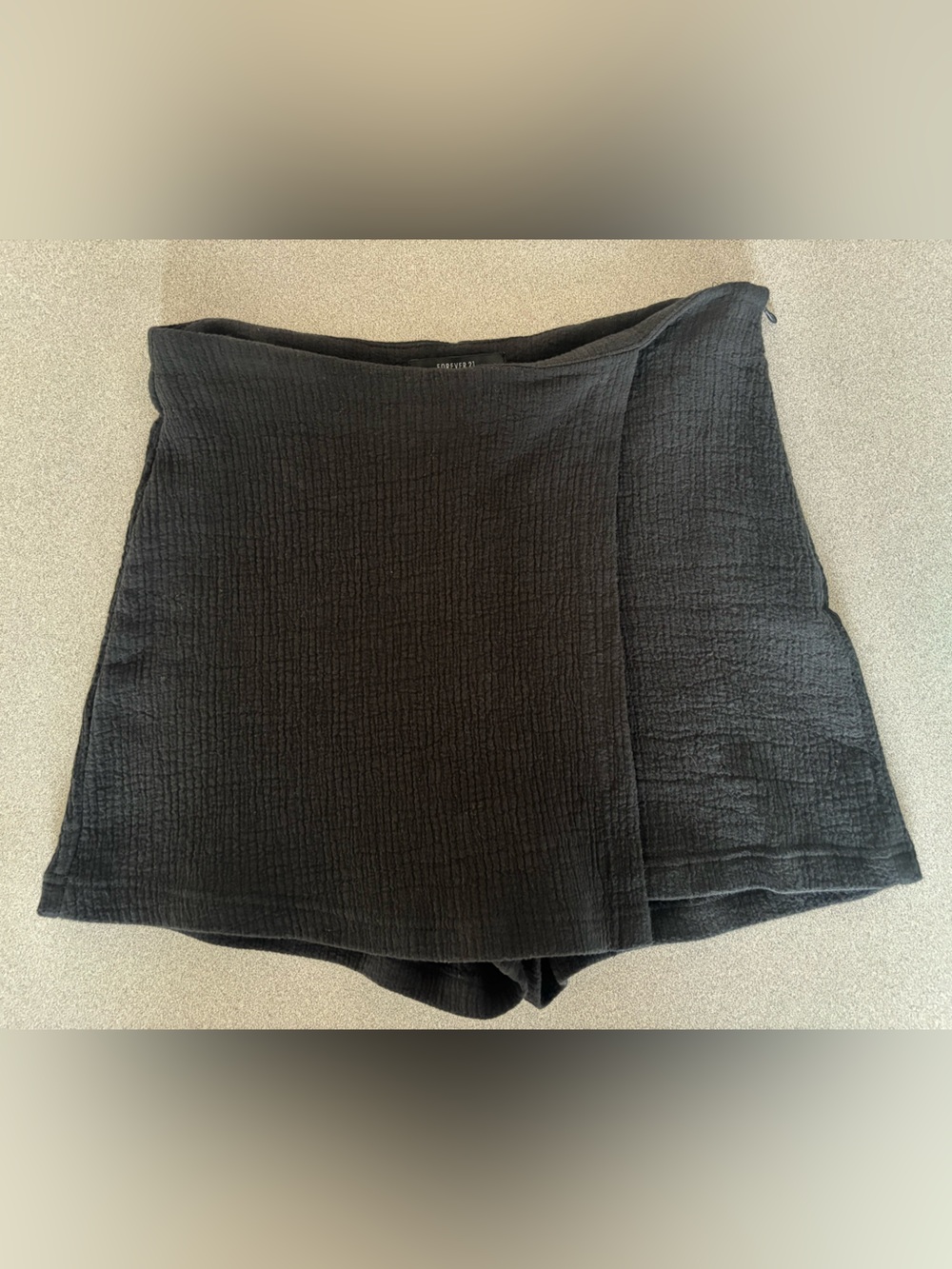 Forever 21 Black Textured Skort